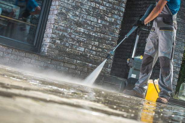 Best Sidewalk and Walkway Cleaning  in Plainedge, NY
